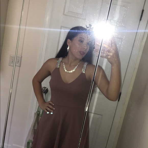 Meet your Posher, Gabriella - Picture 1 of 1